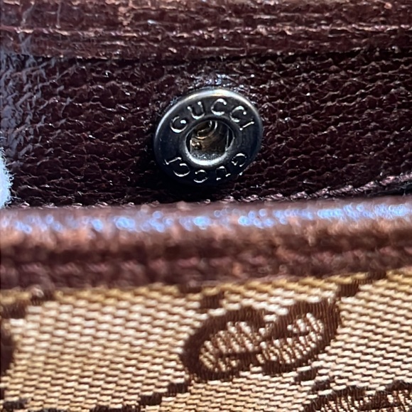 Gucci Crossbody Pouch - Picture 10 of 16